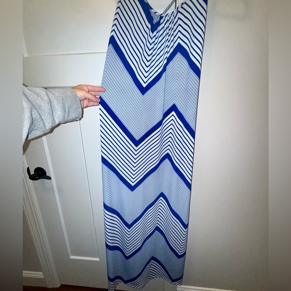 NWOT Blue and White Chevron Maxi Dress - Picture 5 of 6